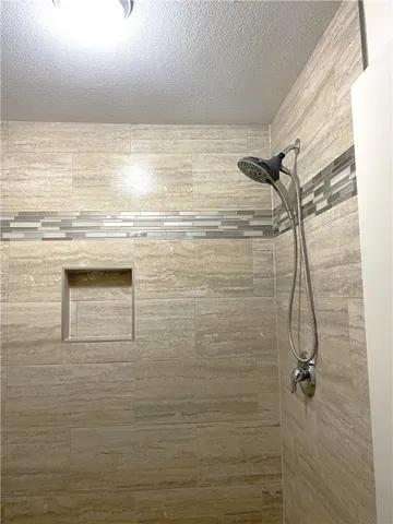 $185,000 | 9 Lake Shore Drive, Corpus Christi, TX 78413