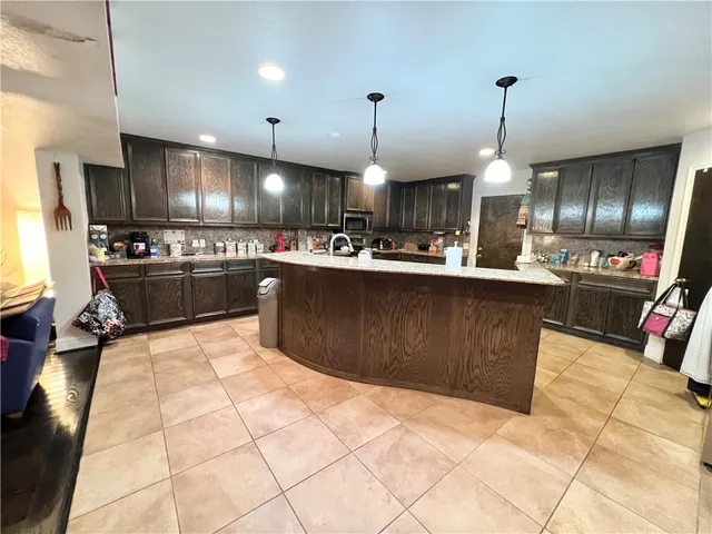 $185,000 | 9 Lake Shore Drive, Corpus Christi, TX 78413