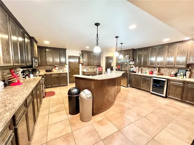$185,000 | 9 Lake Shore Drive, Corpus Christi, TX 78413