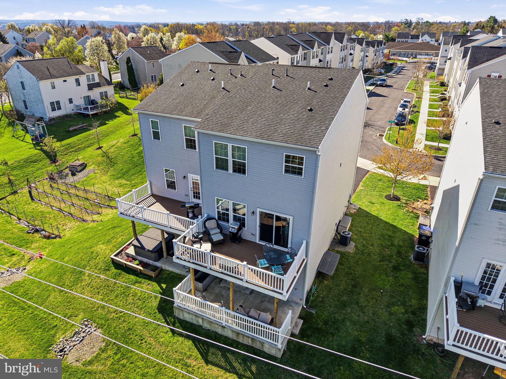603 Columbus Drive Spring City, PA 19475 - Photo 31 of 35 an aerial view of a house with a yard