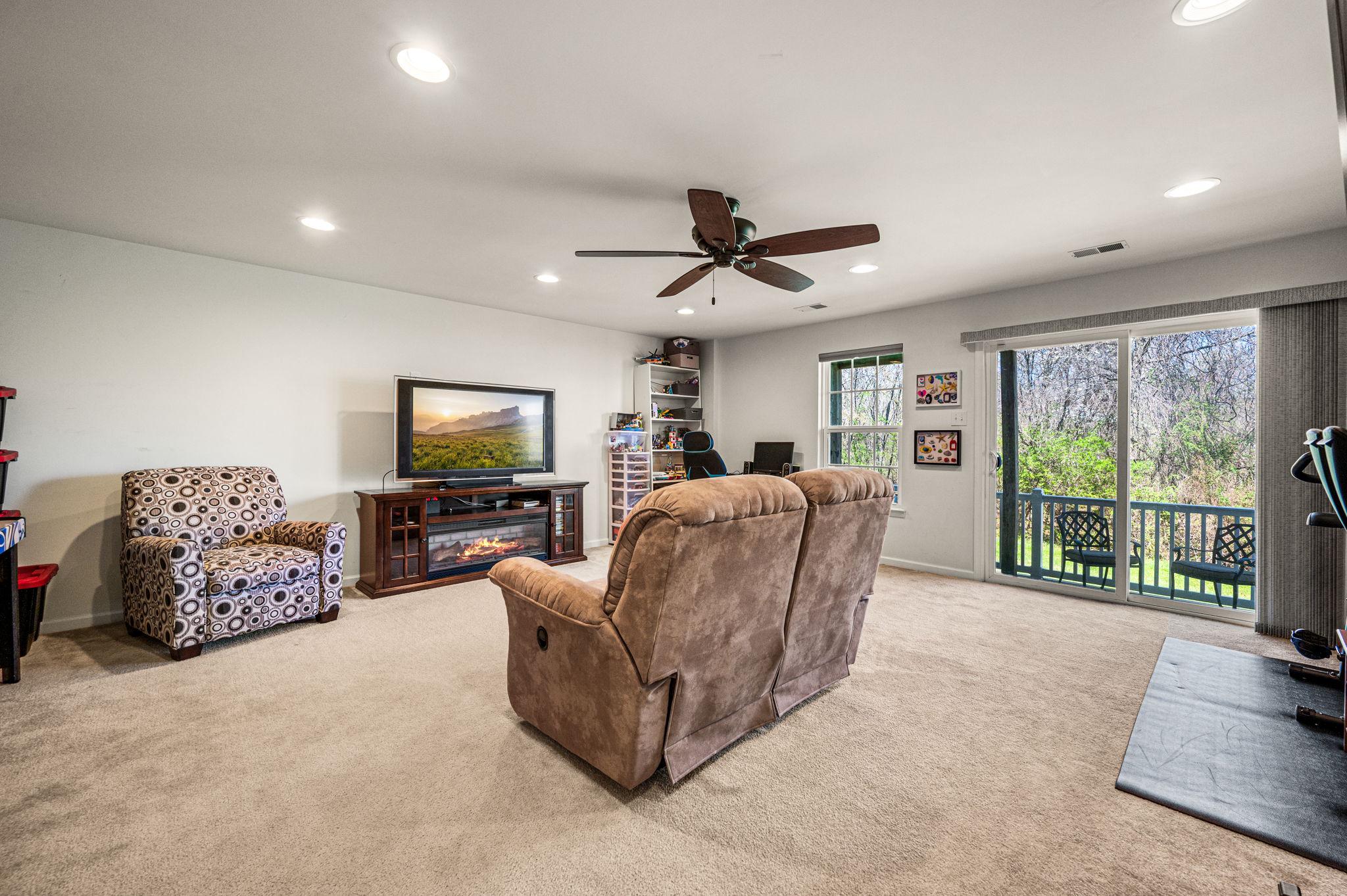 603 Columbus Drive Spring City, PA 19475 - Photo 8 of 35 1st level recreation room