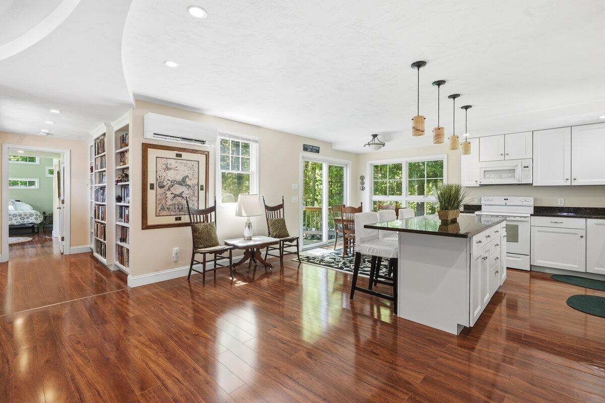 202 Quaker Road Falmouth, MA 02540 - Photo 10 of 39 202 Quaker Rd-11