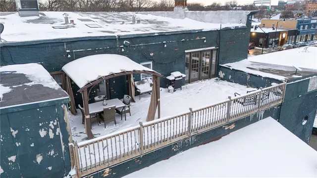 $2,800 | 186 Monroe Avenue, Rochester, NY 14607