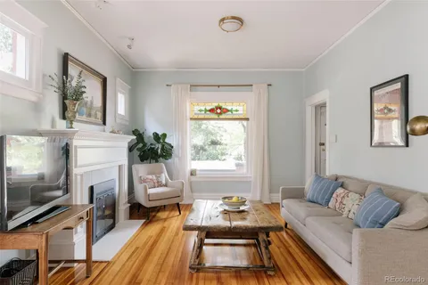 $795,000 | 210 South Emerson Street, Denver, CO 80209
