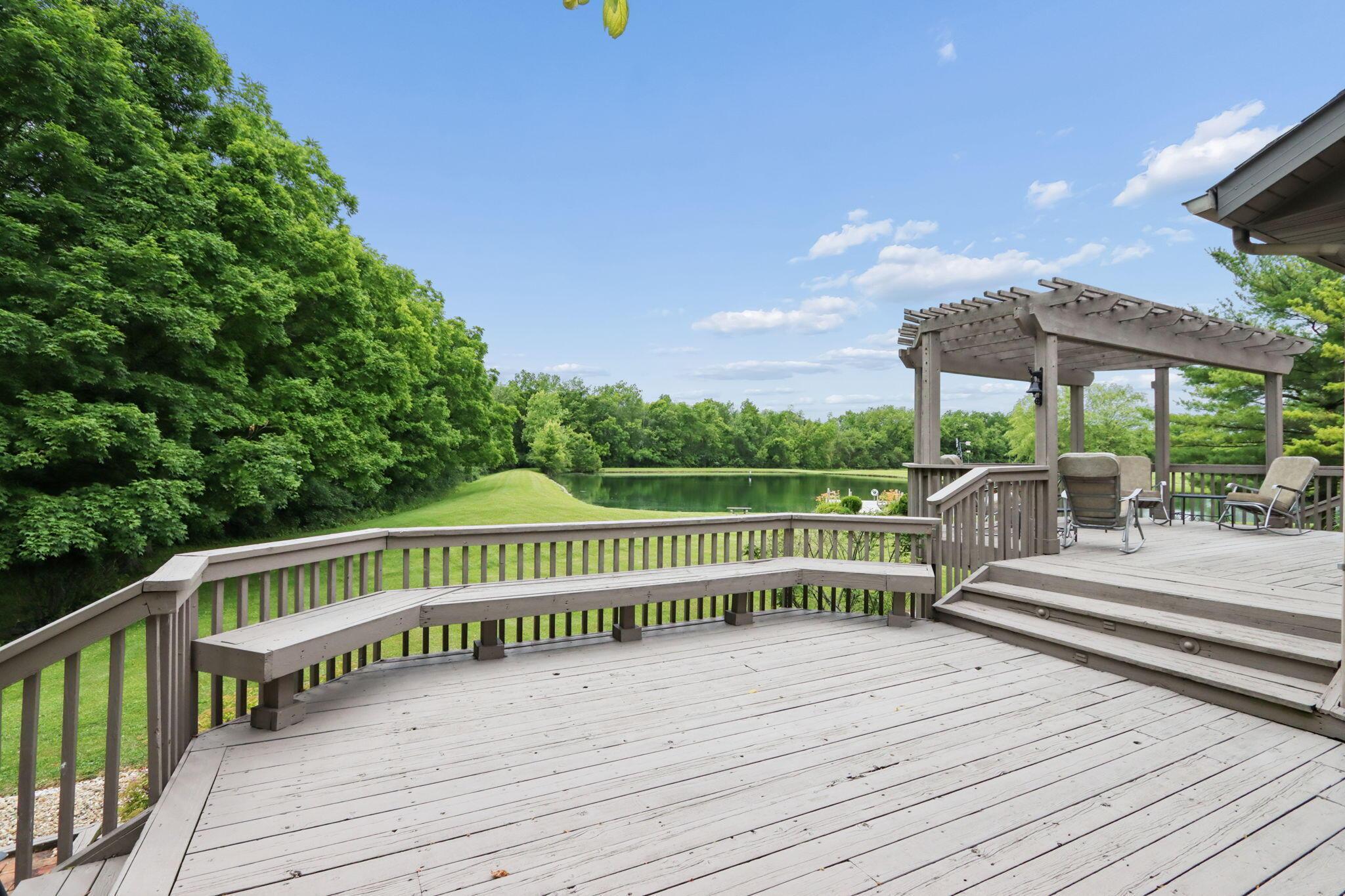 1525 Cole Road Columbus, OH 43228 - Photo 42 of 92