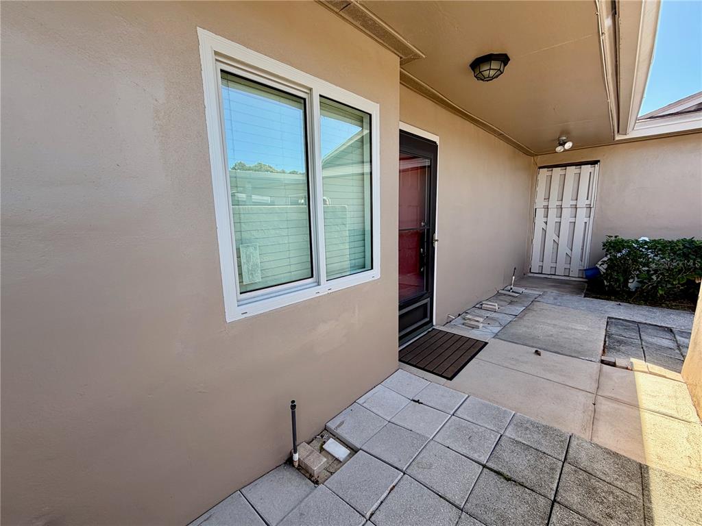 2284 Oak Neck Road, Unit F Clearwater, FL 33763 - Photo 3 of 34 a view of an entryway