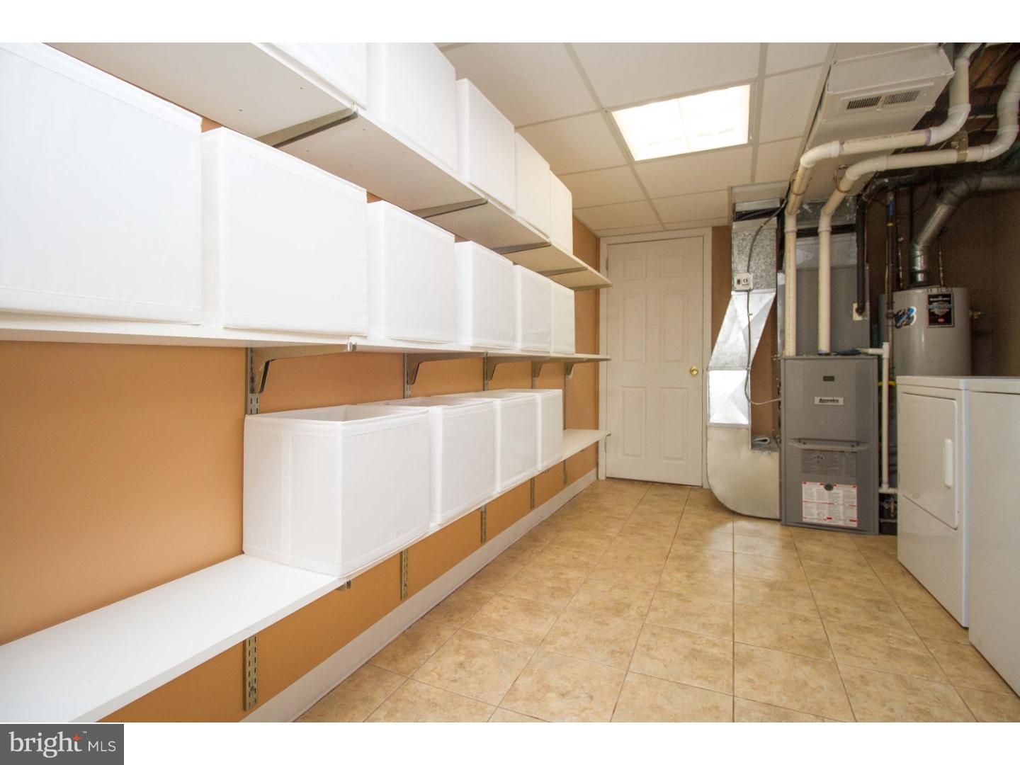 2943 Gelena Road Philadelphia, PA 19152 - Photo 17 of 25 Laundry Room