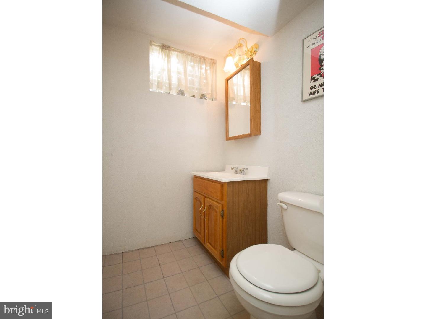2943 Gelena Road Philadelphia, PA 19152 - Photo 19 of 25 Half Bath