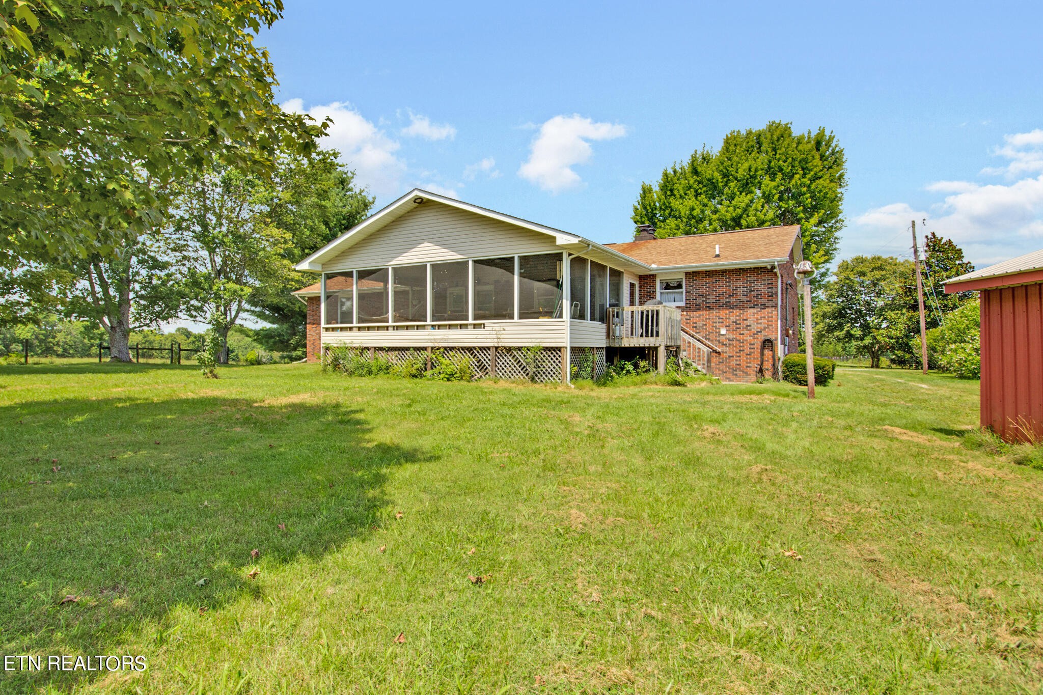 686 Sweat Road Grimsley, TN 38565 - Photo 12 of 43 Gallery Image 12