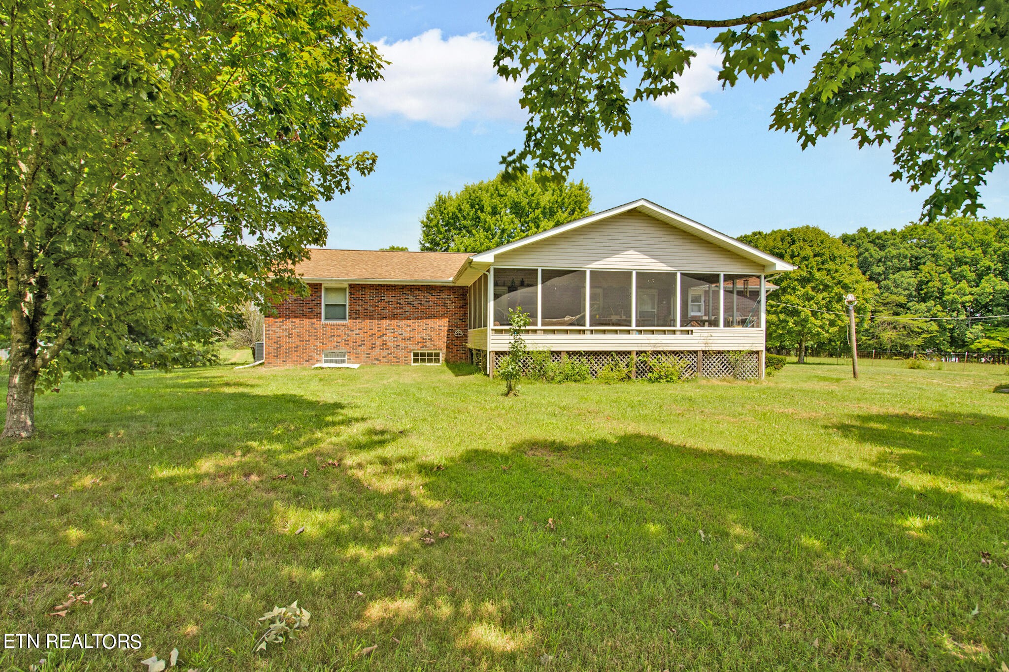 686 Sweat Road Grimsley, TN 38565 - Photo 13 of 43 Gallery Image 13