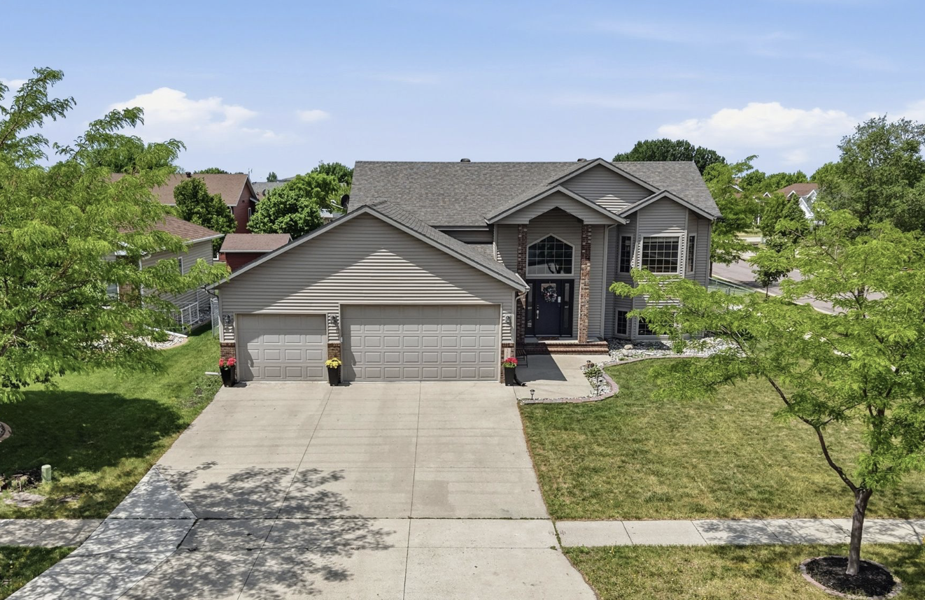 3507 Taylor Street South Fargo, ND 58104 - Photo 1 of 39