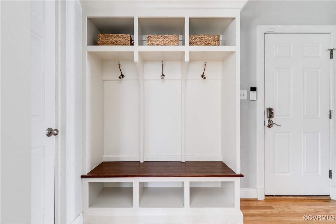 3401 Brewton Way Midlothian, VA 23113 - Photo 20 of 50 mudroom