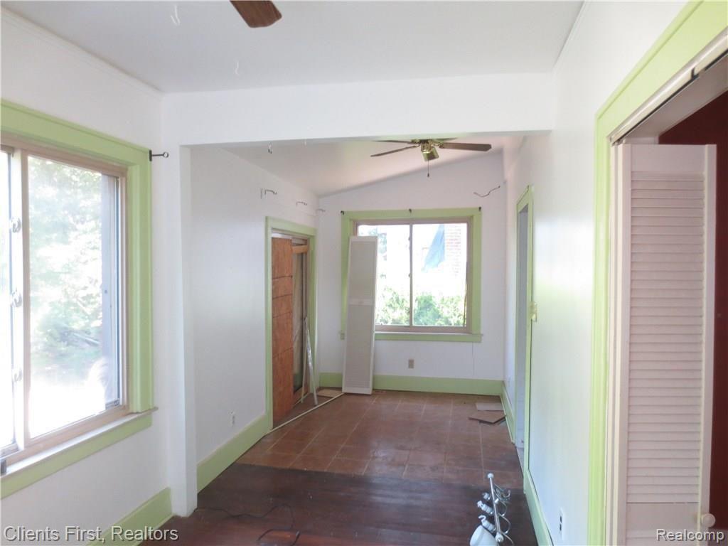 16184 Inverness Street Detroit, MI 48221 - Photo 2 of 15 IMG_2767.JPG