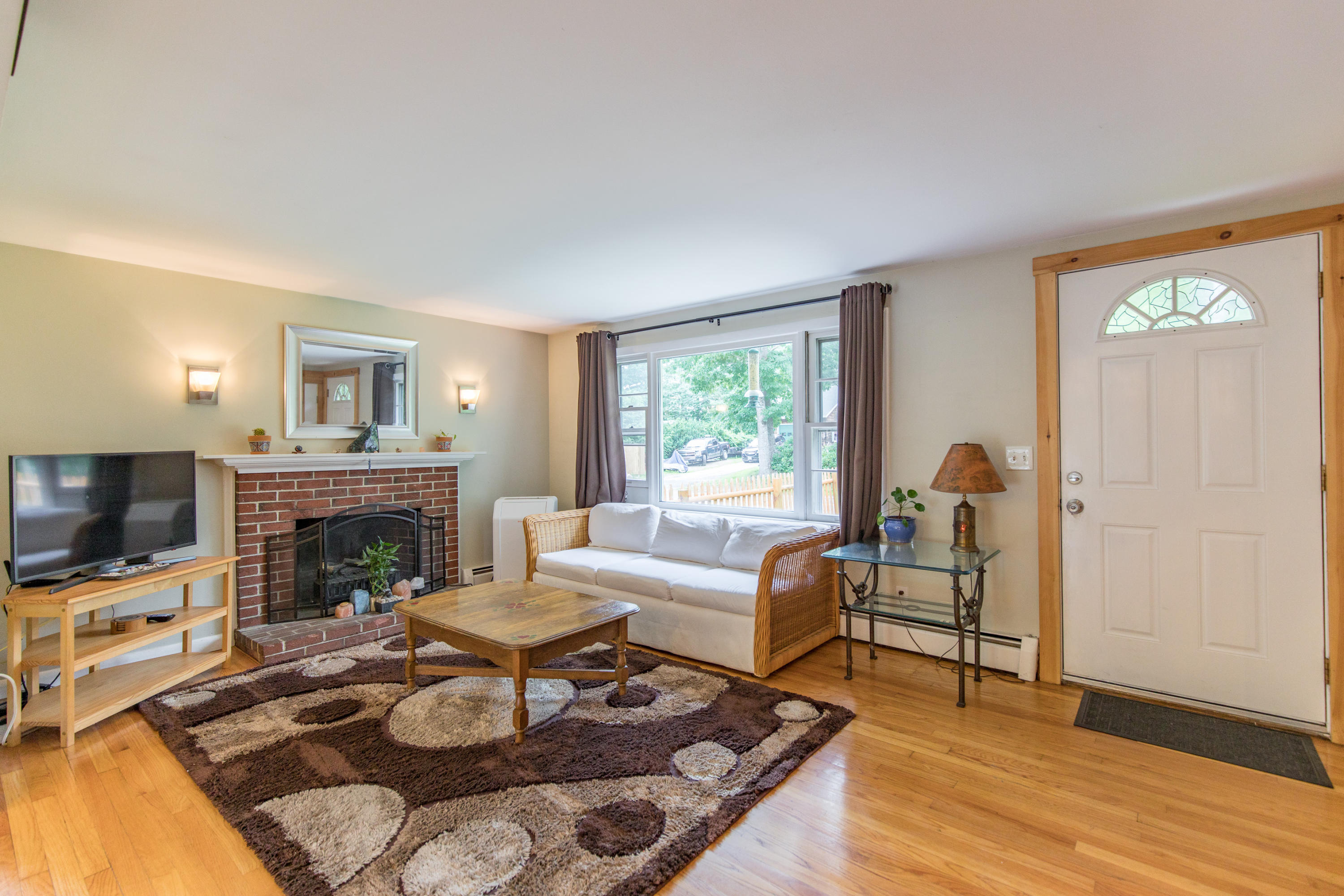 407 Duck Pond Road Westbrook, ME 04092 - Photo 13 of 39 cozy living room
