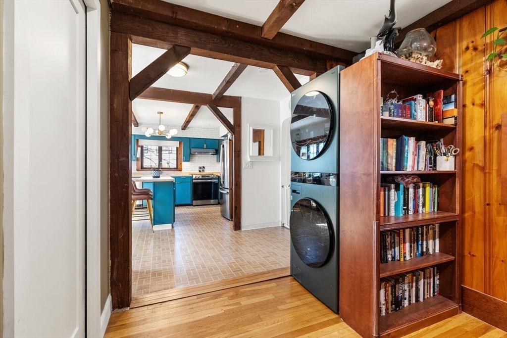 21 Gee Avenue Gloucester, MA 01930 - Photo 13 of 35 a view of living room