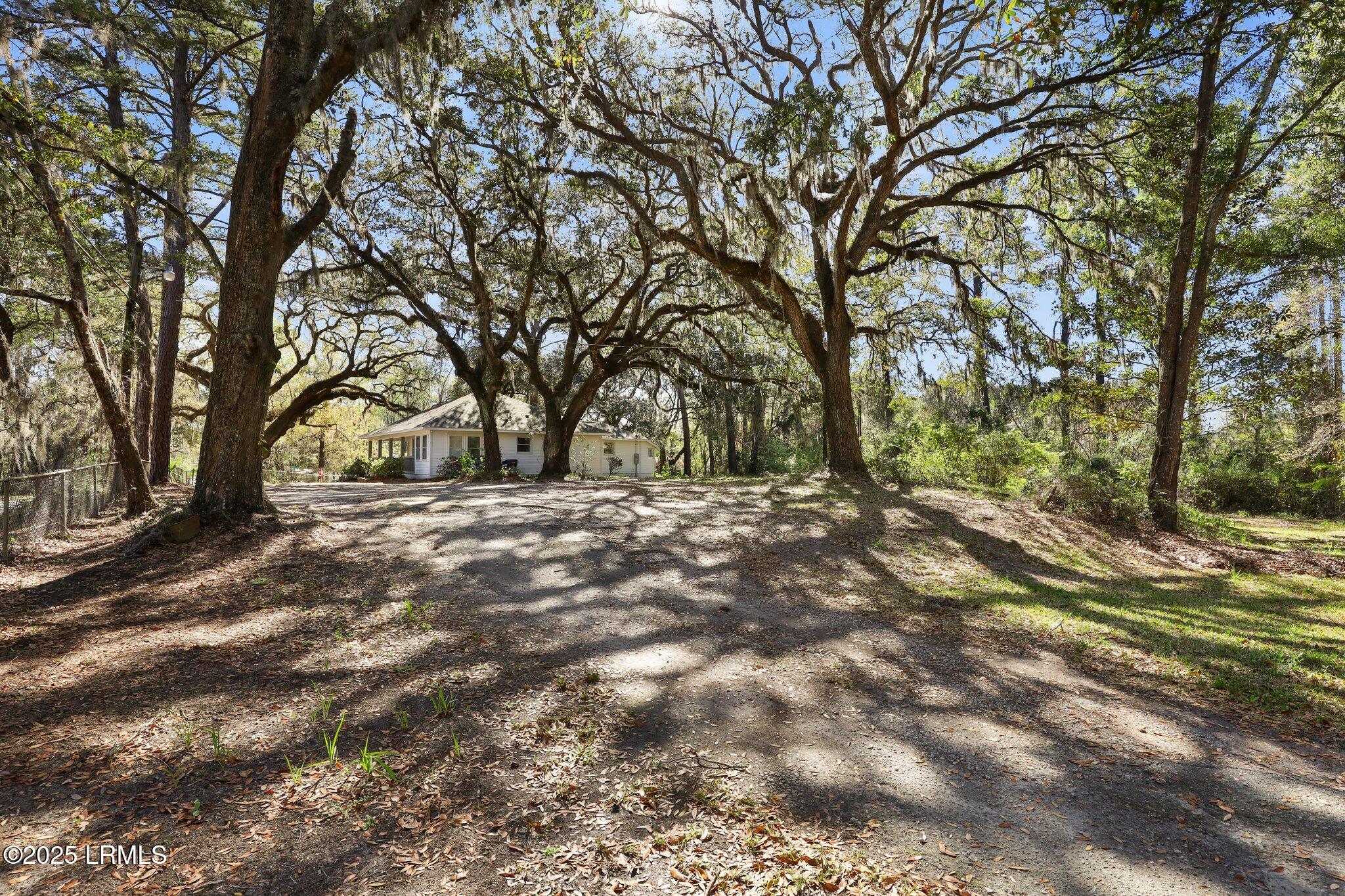 70 Roseida Road Beaufort, SC 29906 - Photo 4 of 53 7-web-or-mls-IMG_8752