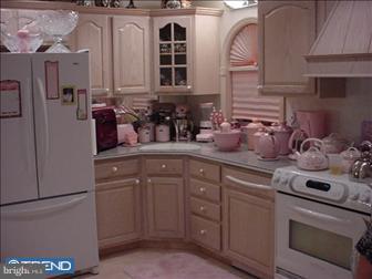 1105 Rosa Avenue Croydon, PA 19021 - Photo 5 of 6 Kitchen