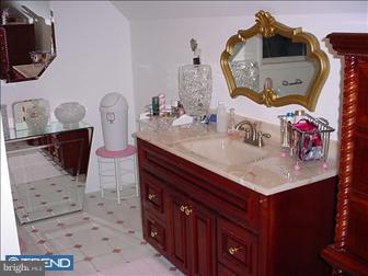 1105 Rosa Avenue Croydon, PA 19021 - Photo 6 of 6 Bedroom - Main