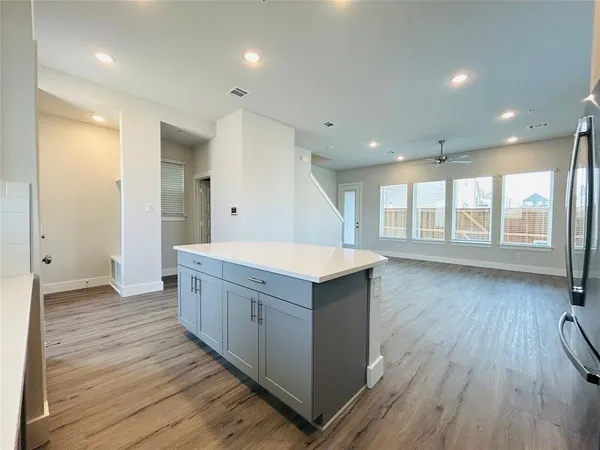 $2,399 | 760 West Bedford Euless Road, Unit 214, Hurst, TX 76053