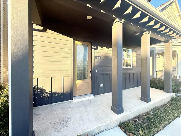 $2,399 | 760 West Bedford Euless Road, Unit 214, Hurst, TX 76053