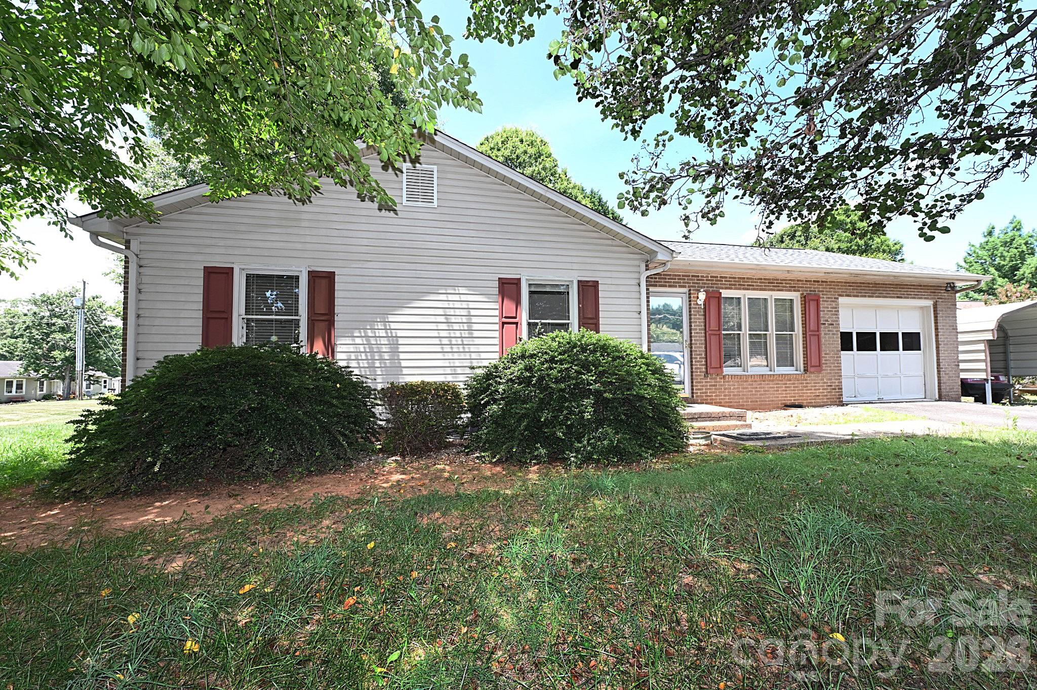 4445 Sulphur Springs Road Northeast Hickory, NC 28601 - Photo 31 of 34