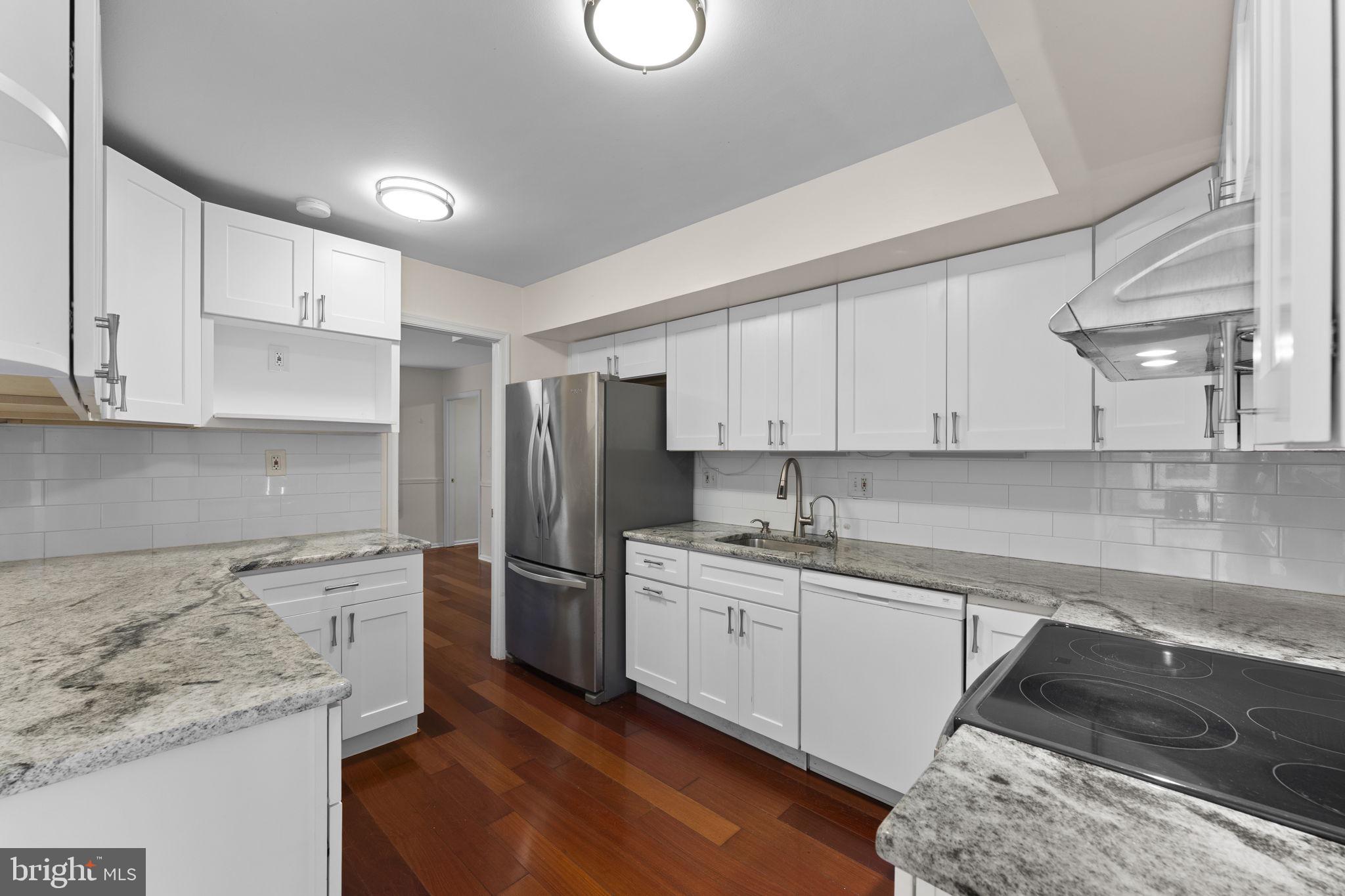 10 Elan Lane Chesterbrook, PA 19087 - Photo 12 of 39 Beautifully updated kitchen