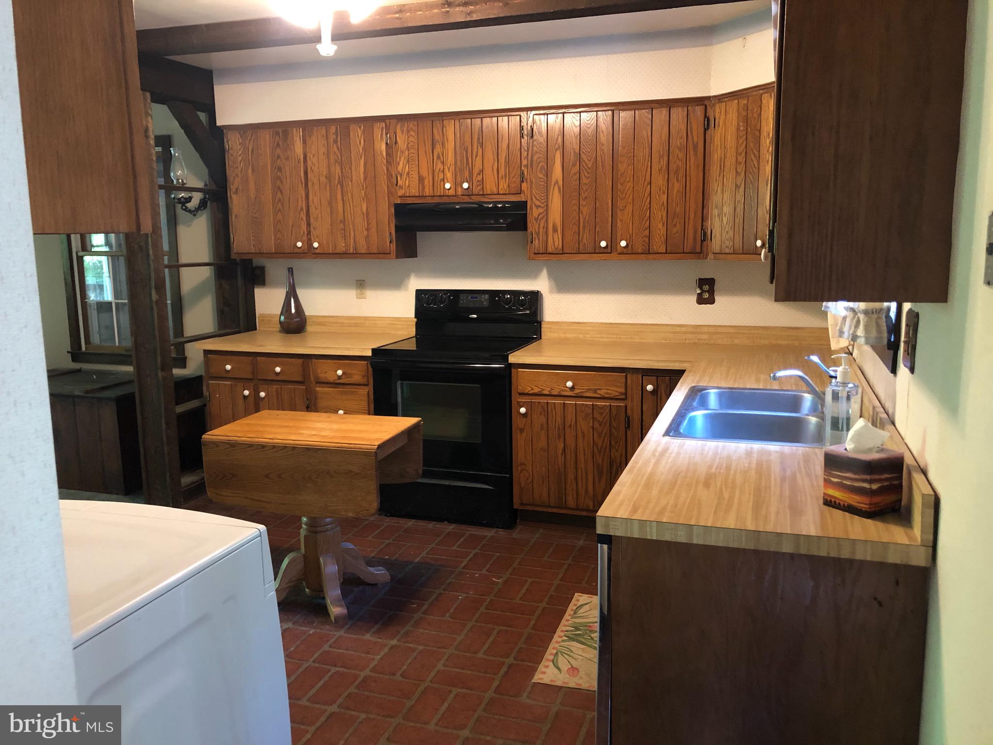 1078 Lafayette Road Coatesville, PA 19320 - Photo 4 of 31 Gallery Image 4