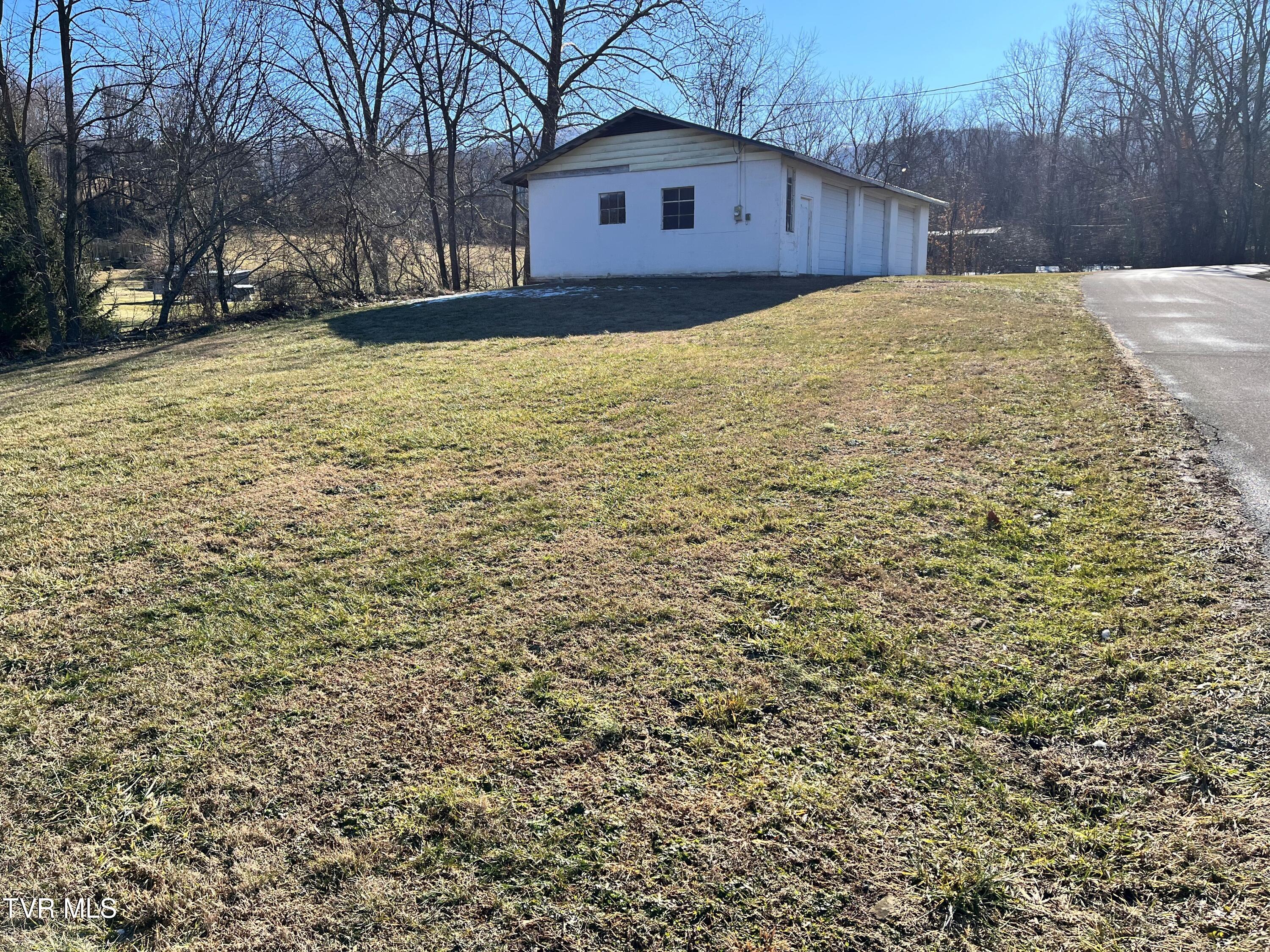 peters hollow4