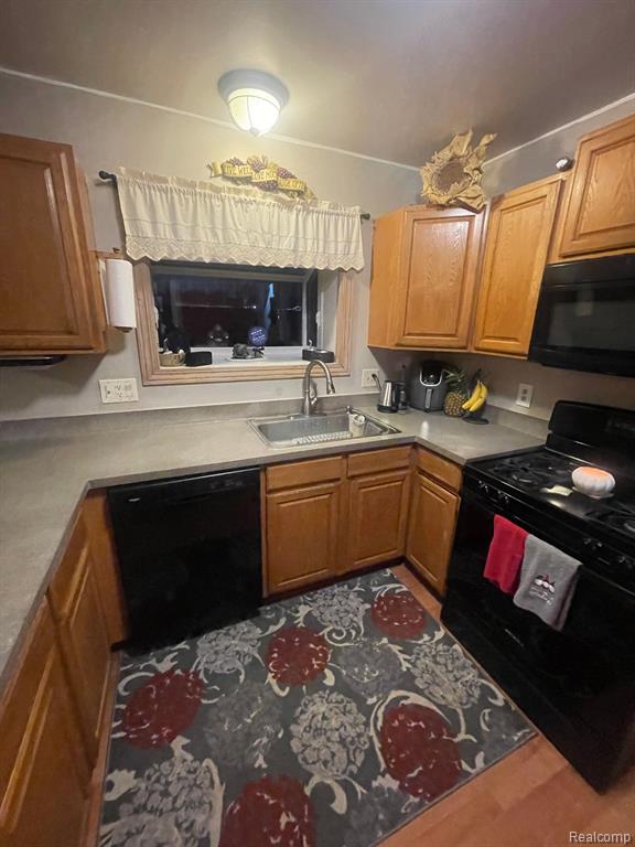 5277 Old Cove Road Clarkston, MI 48346 - Photo 10 of 26
