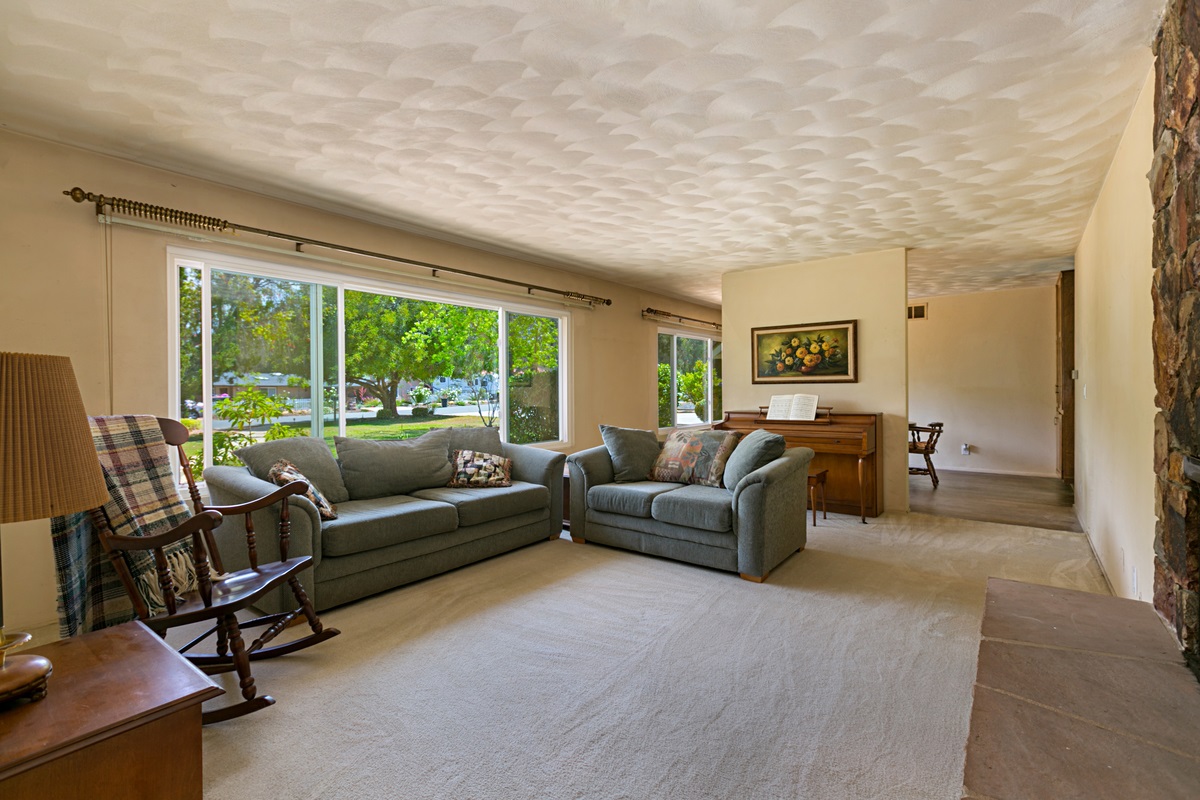13517 Willow Run Road Poway, CA 92064 - Photo 5 of 16
