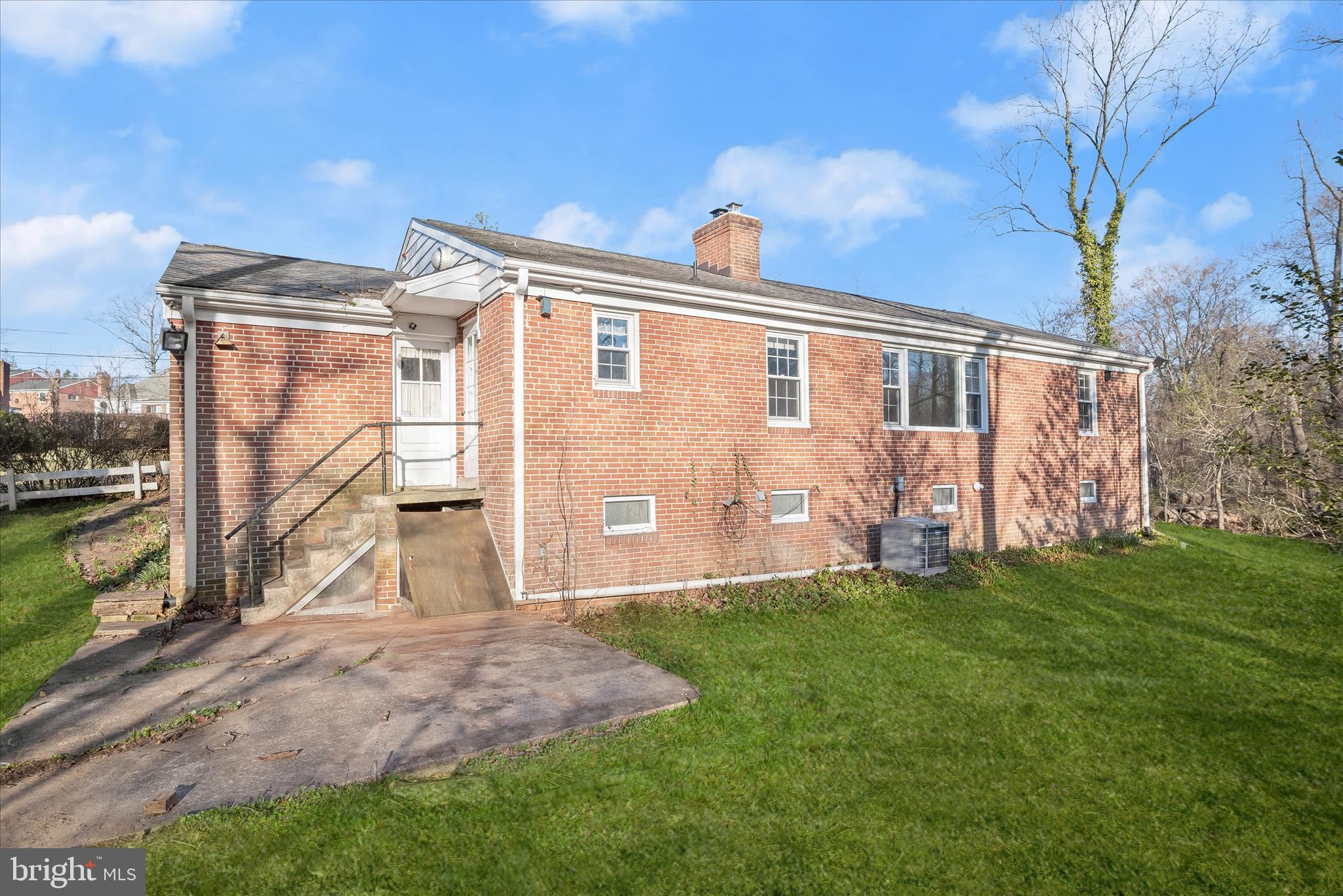 3637 Sussex Road Pikesville, MD 21207 - Photo 29 of 33 a view of a back yard of the house