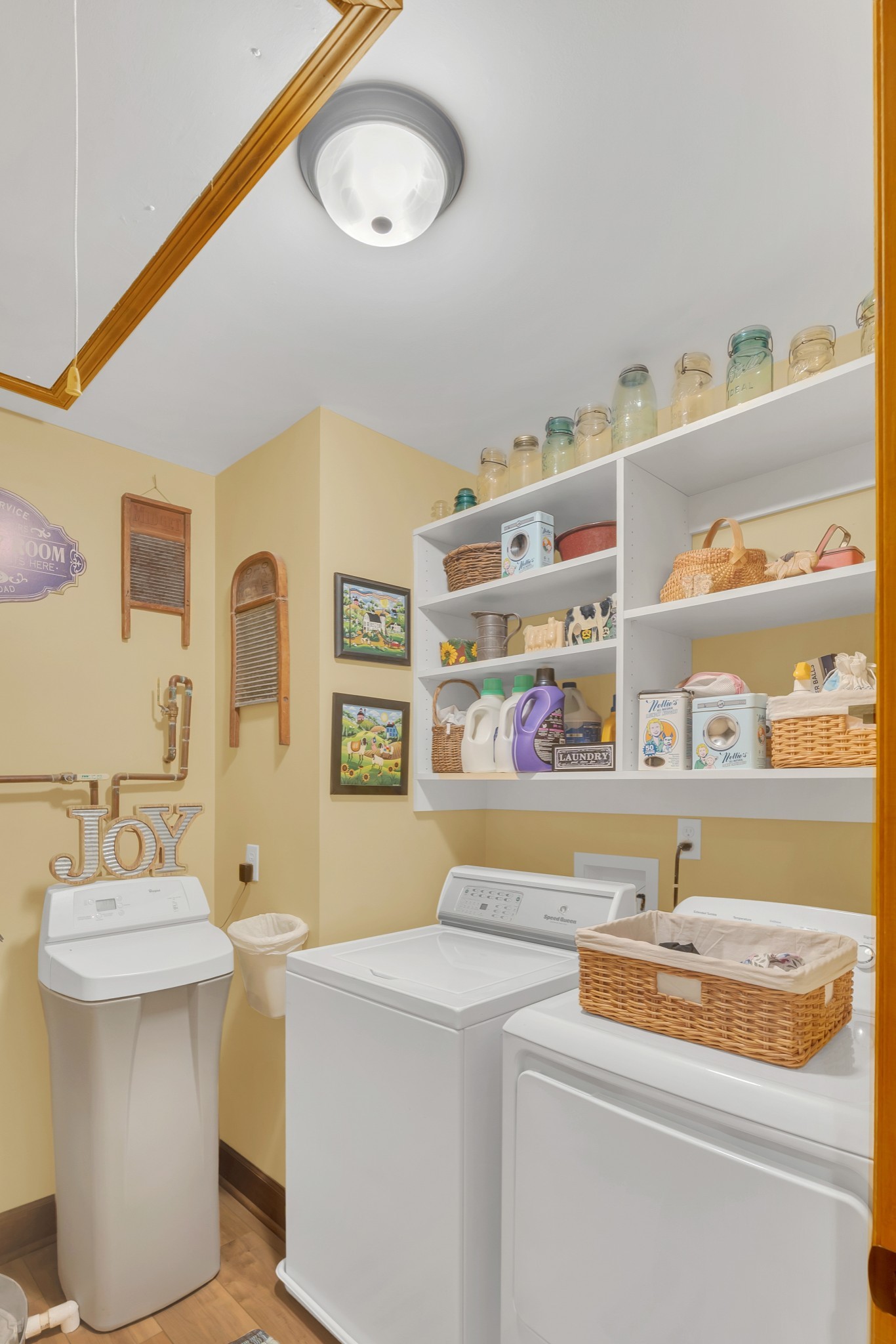 7197 Highland Road Portland, TN 37148 - Photo 27 of 92 a bathroom with a sink and a mirror