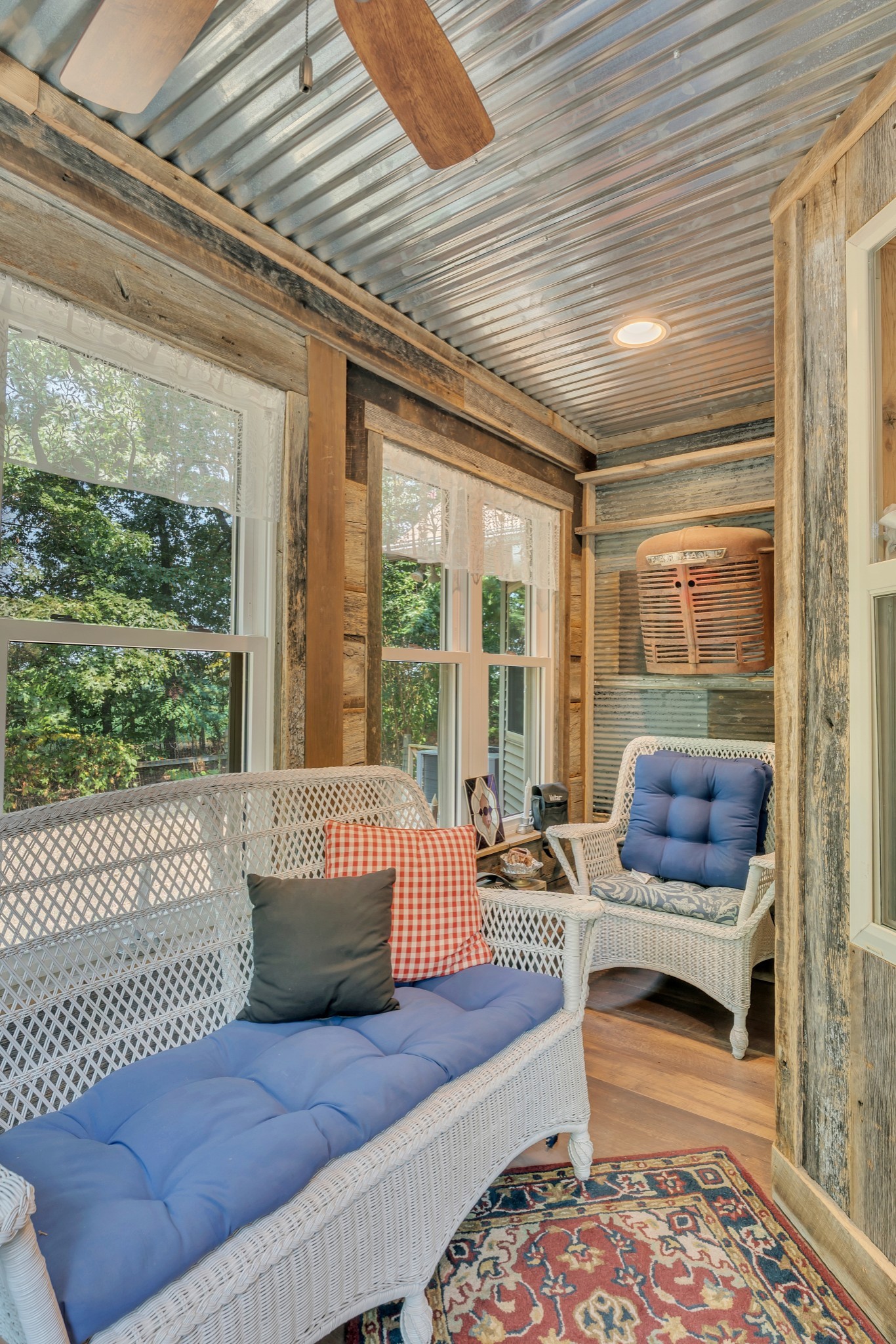 7197 Highland Road Portland, TN 37148 - Photo 34 of 92 a living room with furniture and a window