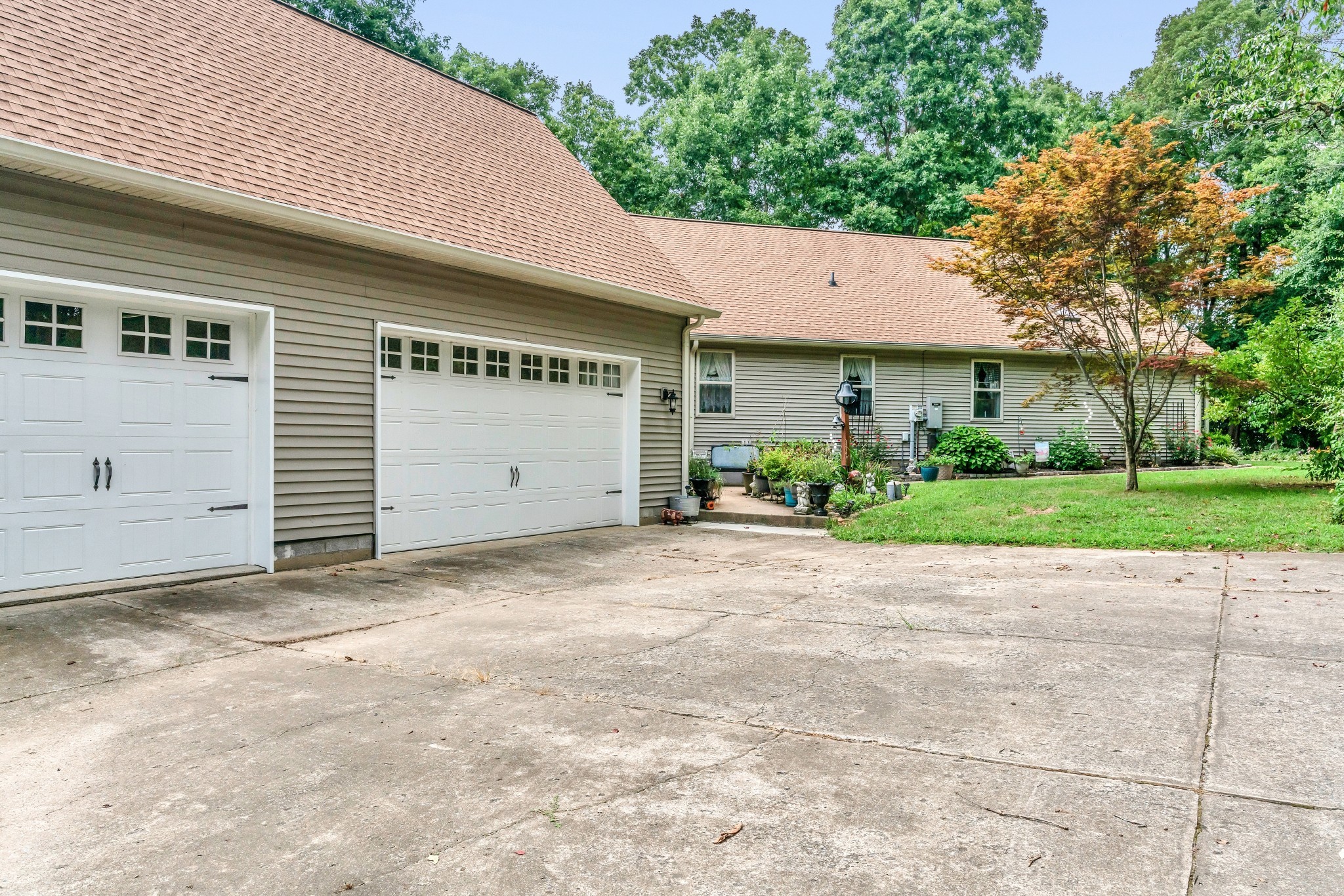 7197 Highland Road Portland, TN 37148 - Photo 39 of 92 a backyard of a house