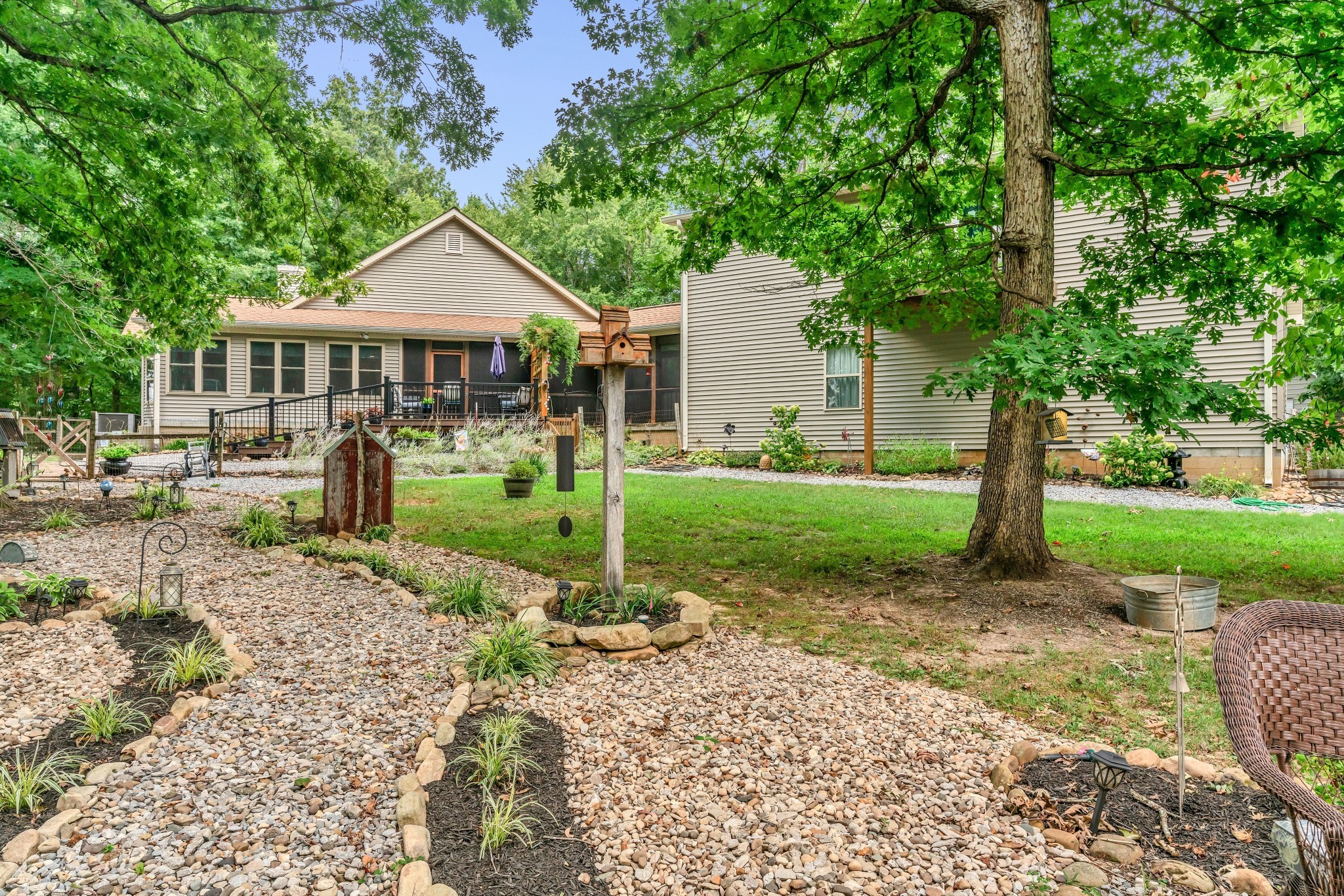 7197 Highland Road Portland, TN 37148 - Photo 51 of 92 a front view of a house with garden