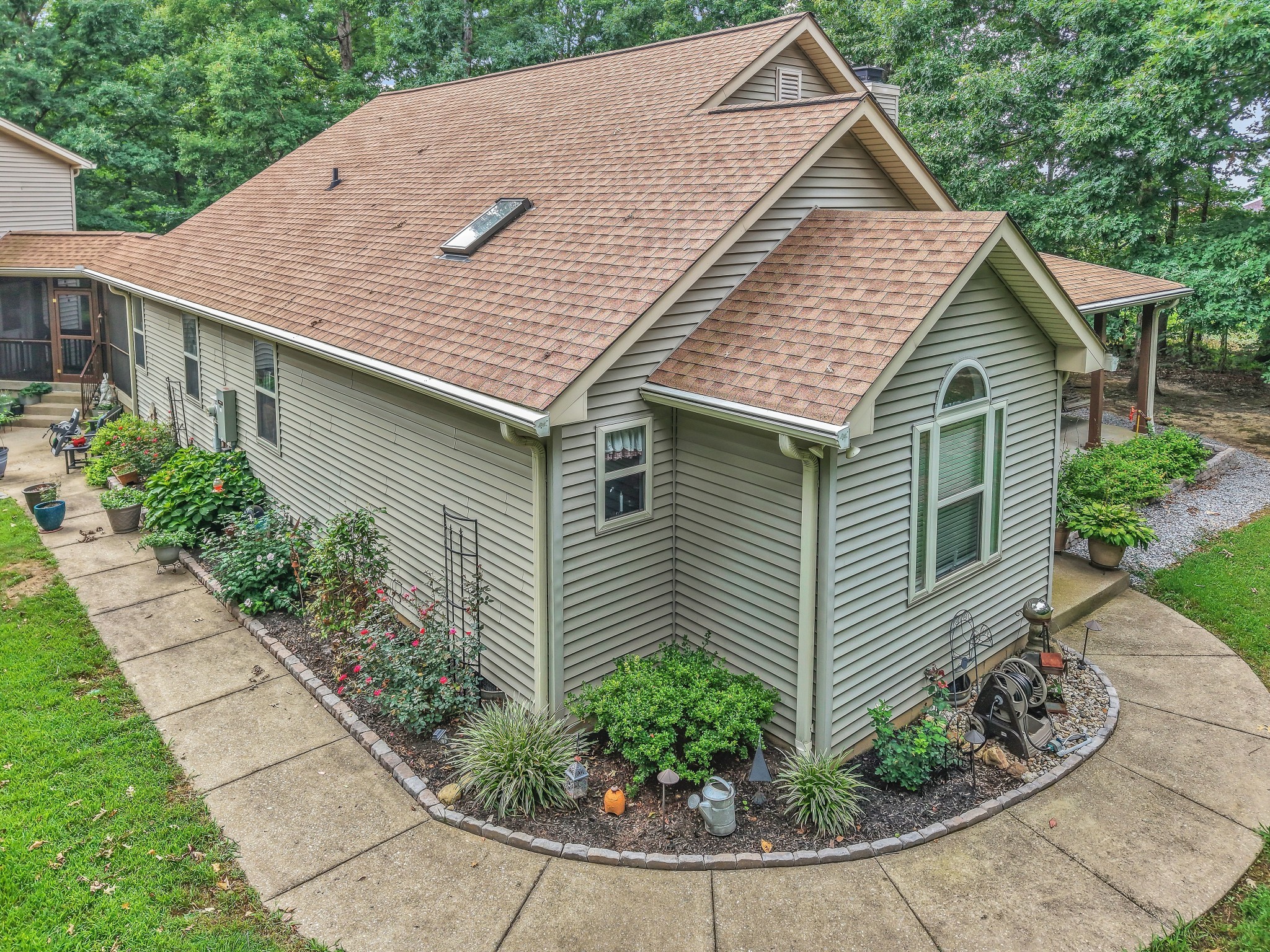 7197 Highland Road Portland, TN 37148 - Photo 65 of 92 a aerial view of a house with a yard and potted plants
