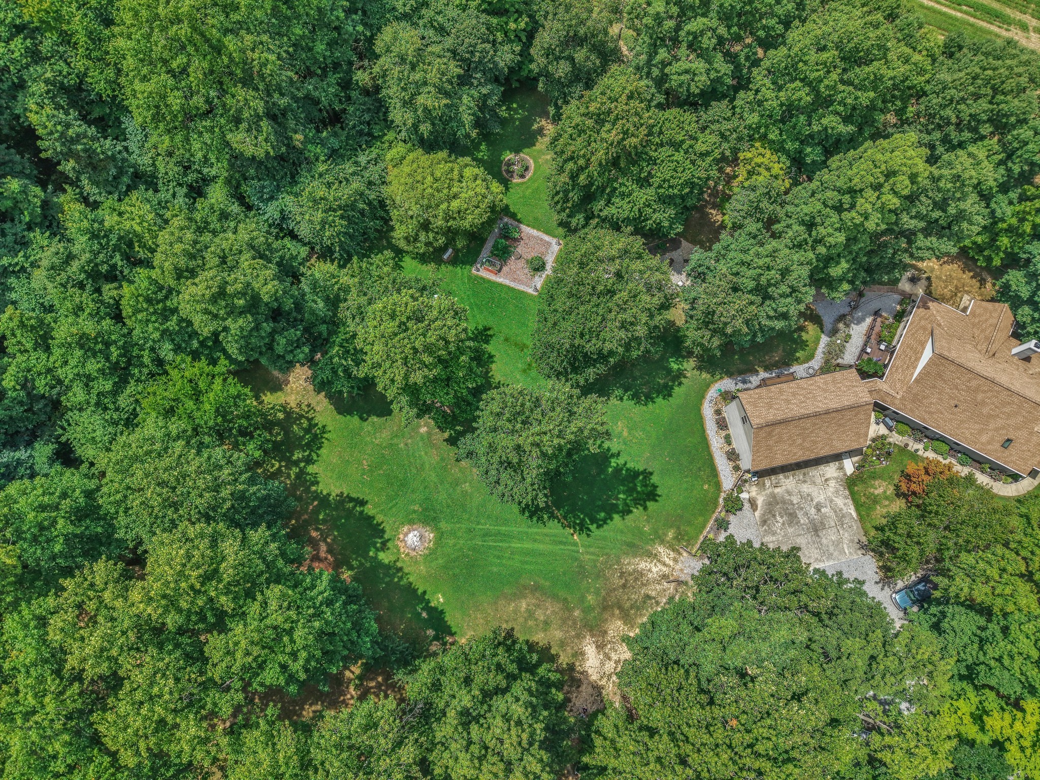 7197 Highland Road Portland, TN 37148 - Photo 70 of 92 an aerial view of a house with a yard