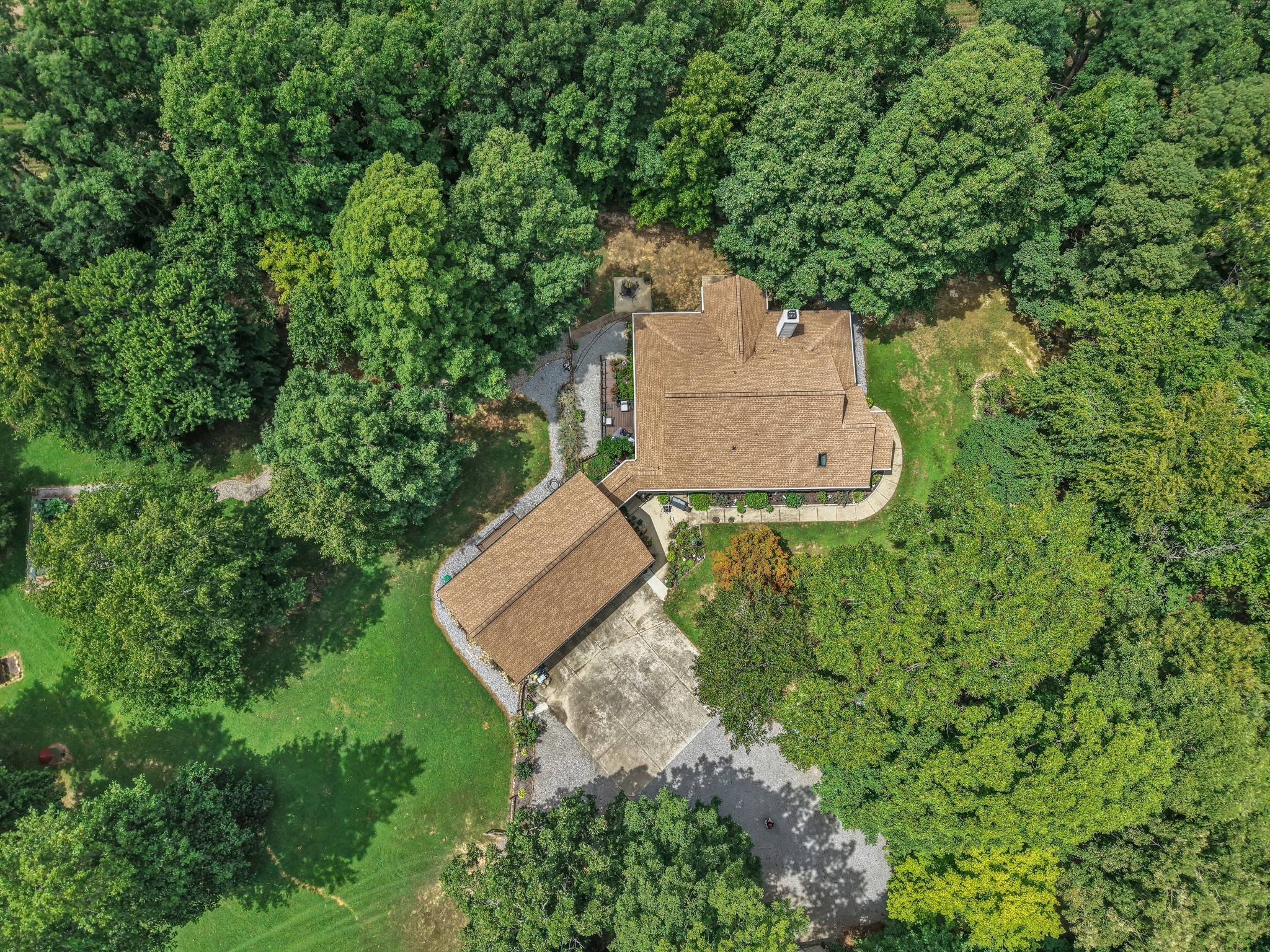 7197 Highland Road Portland, TN 37148 - Photo 87 of 92 an aerial view of a house with a yard basket ball court and outdoor seating