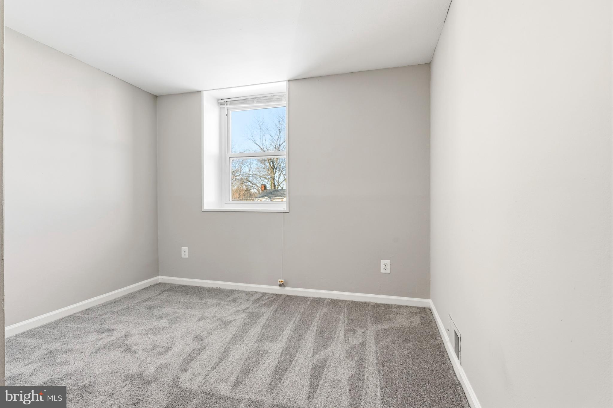 7713 Burnside Road Landover, MD 20785 - Photo 9 of 23 Bright and airy blank canvas awaits your touch.