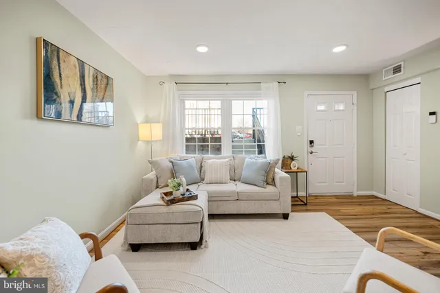 $540,000 | 148 North Bedford Street, Unit C, Arlington, VA 22201