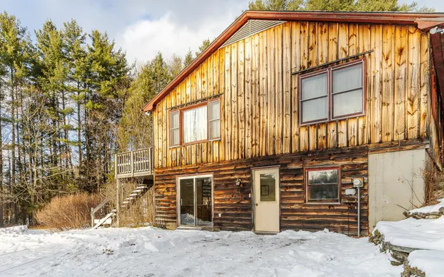 $599,000 | 521 County Road, Walpole, NH 03608