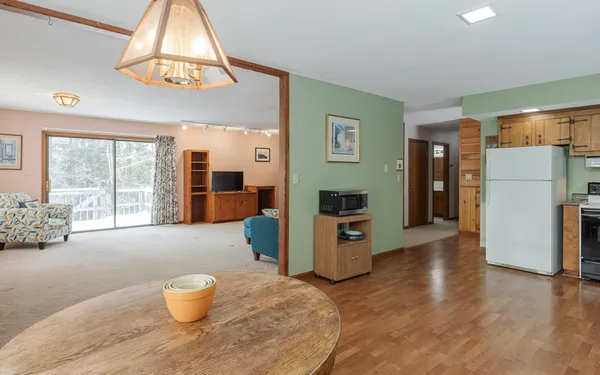 $549,000 | 521 County Road, Walpole, NH 03608