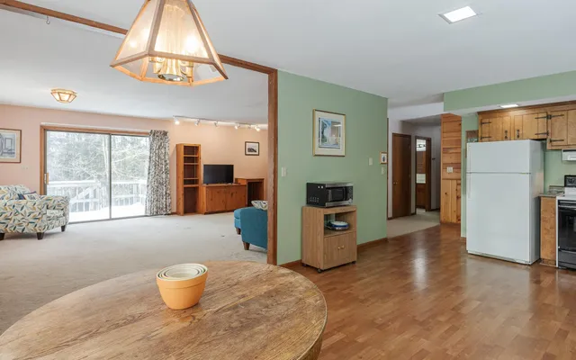 $599,000 | 521 County Road, Walpole, NH 03608