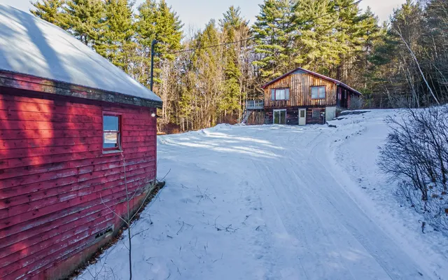 $599,000 | 521 County Road, Walpole, NH 03608
