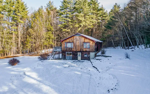 $549,000 | 521 County Road, Walpole, NH 03608