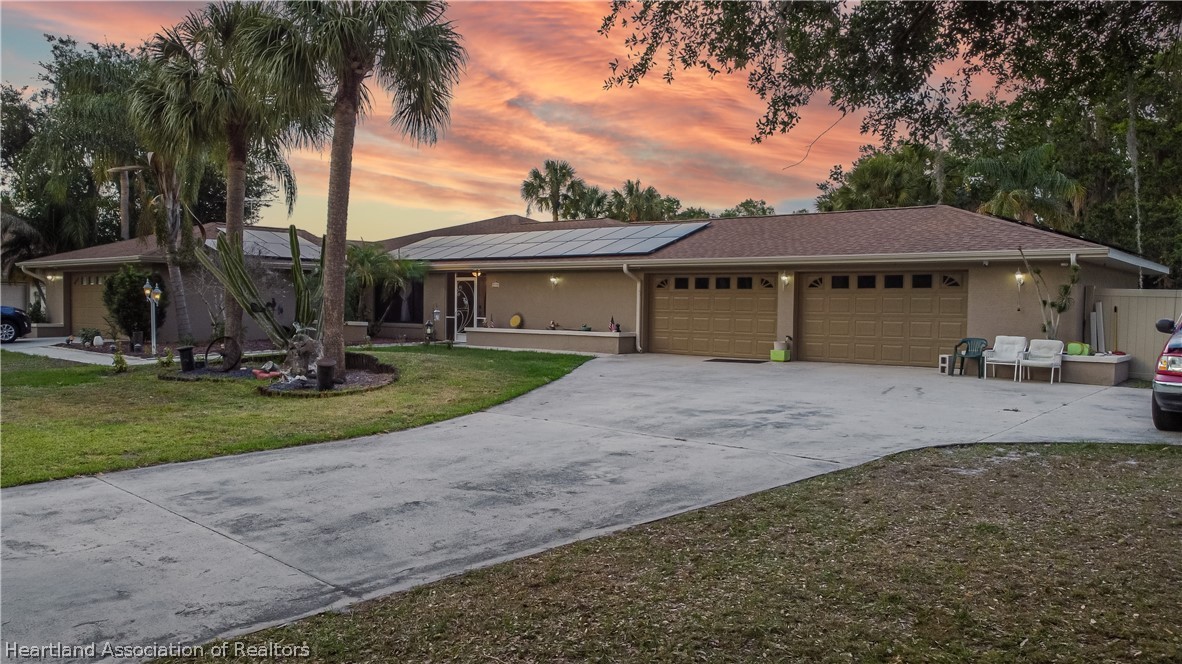 5720 Thunder Road Sebring, FL 33876 - Photo 2 of 33 Gallery Image 2