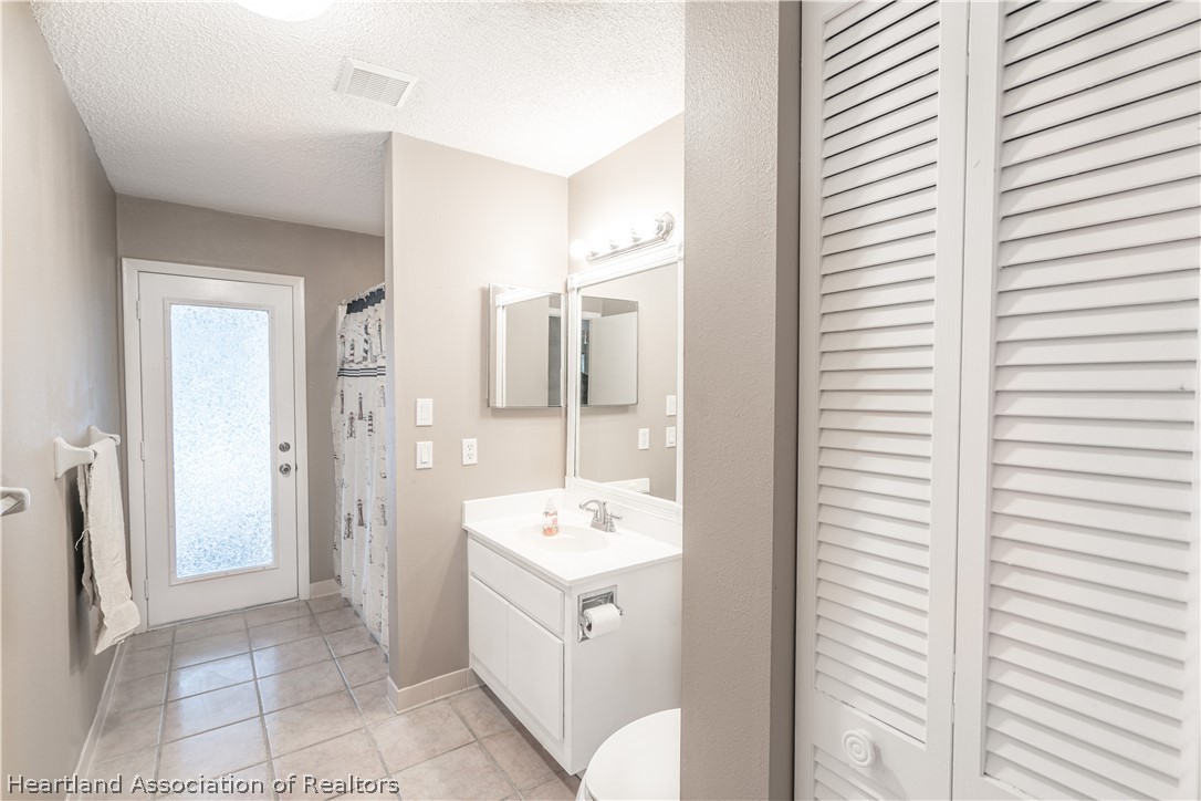 5720 Thunder Road Sebring, FL 33876 - Photo 10 of 33 Gallery Image 10