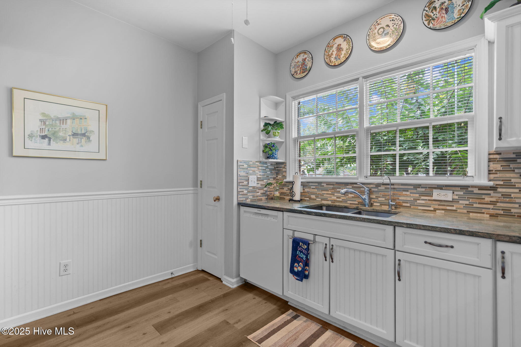 819 Ruffin Street Wilmington, NC 28412 - Photo 9 of 35 21-web-or-mls-Photo Aug 20 2025, 1 16 03