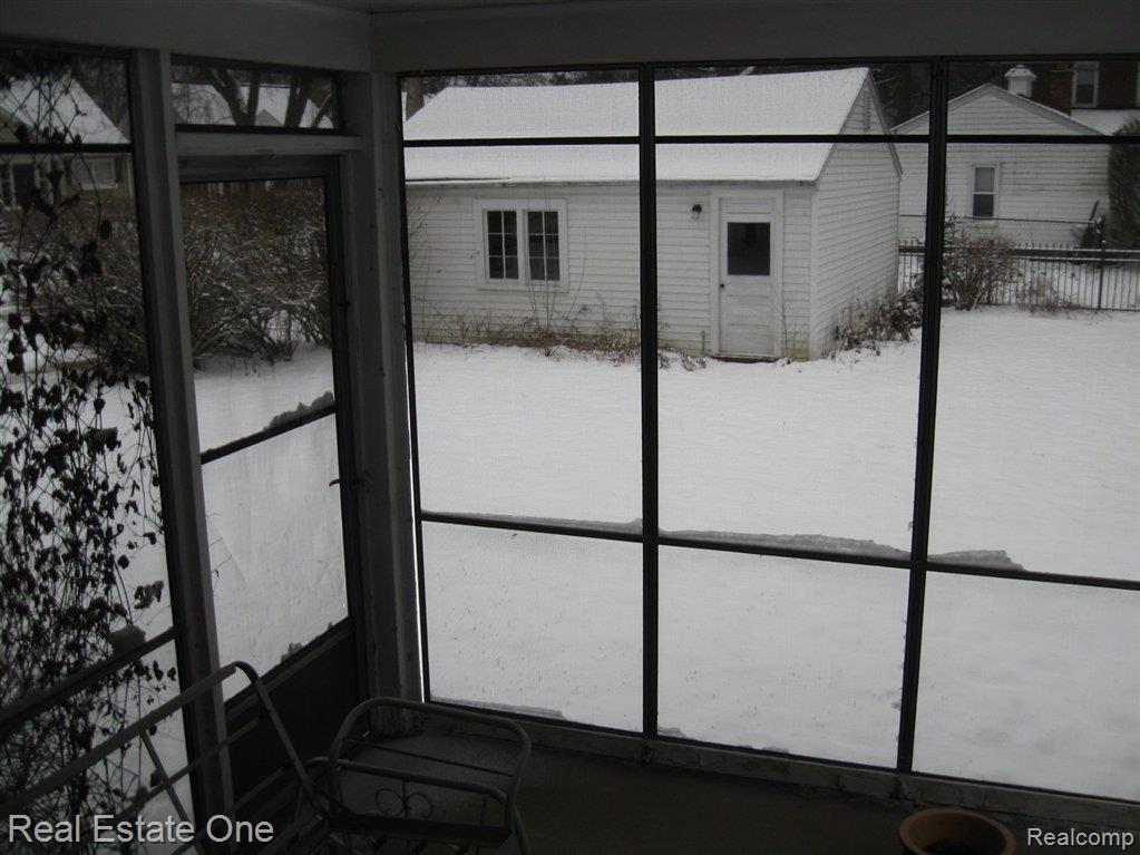 2603 Trafford Road Royal Oak, MI 48073 - Photo 20 of 20 Screened Patio