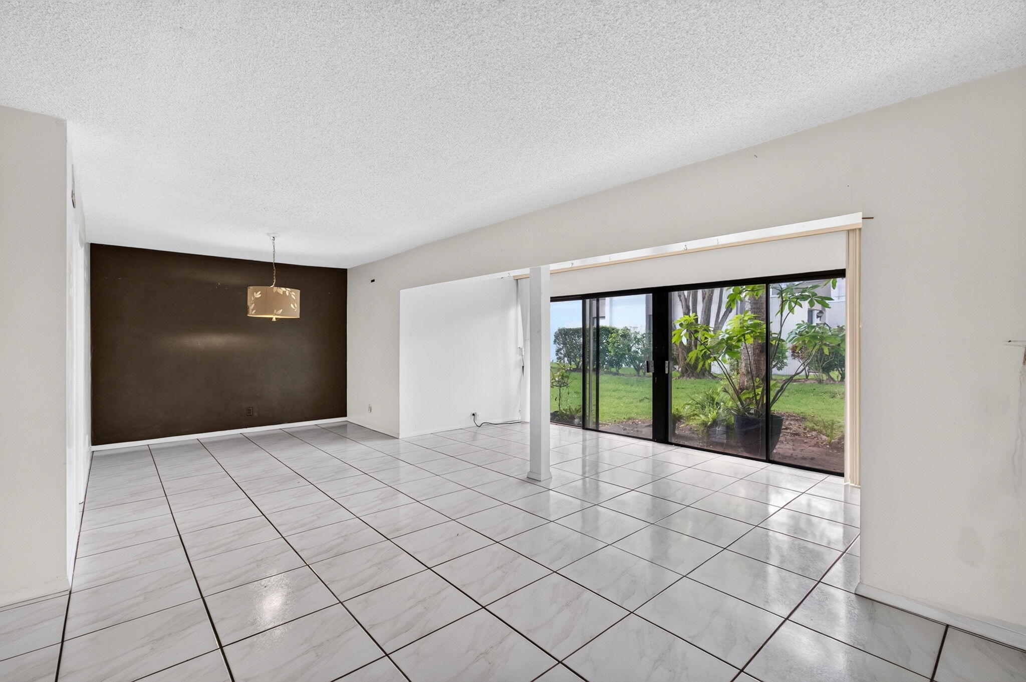 6534 Spring Bottom Way, Unit 124 Boca Raton, FL 33433 - Photo 4 of 31 04_Living-Dining
